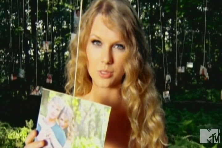 Taylor Swift - Mine (2010)