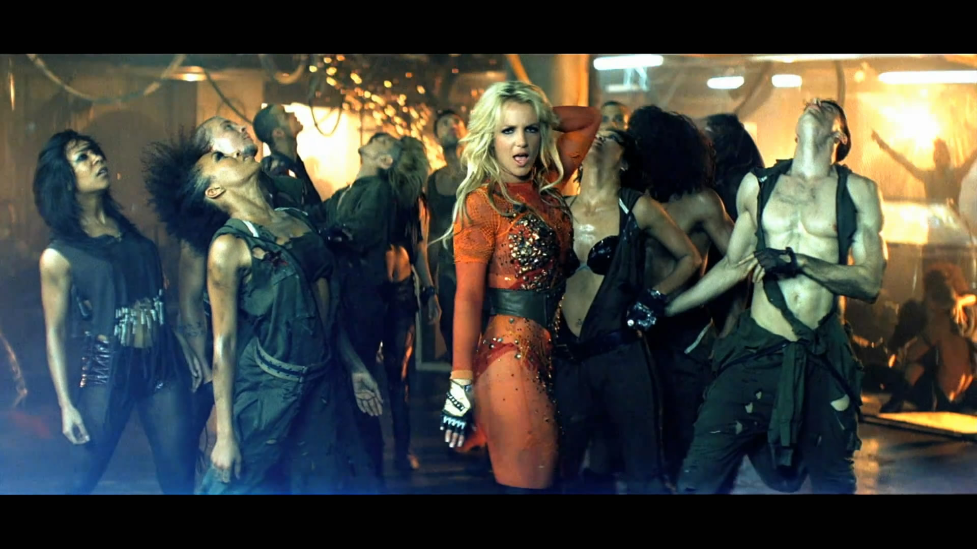 Клип Britney Spears (Бритни Спирс) - Till The World Ends (2011)