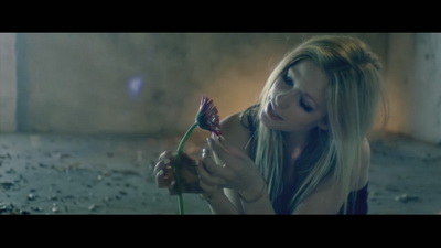 Клип Avril Lavigne - Wish You Were Here (2011)