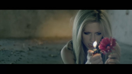 Новый клип Avril Lavigne - Wish You Were Here (2011)