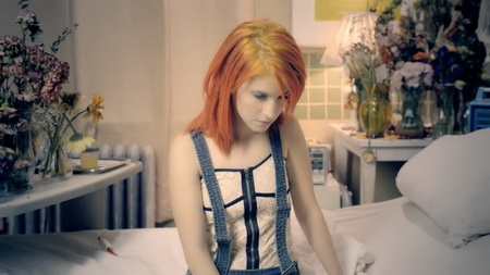 Новый клип Paramore - Monster (2011)
